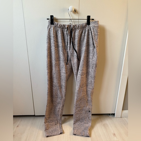 Lululemon Athletica Animal Print Pants - Picture 1 of 6